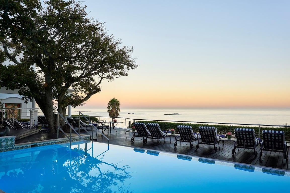 Twelve Apostles Hotel & Spa
