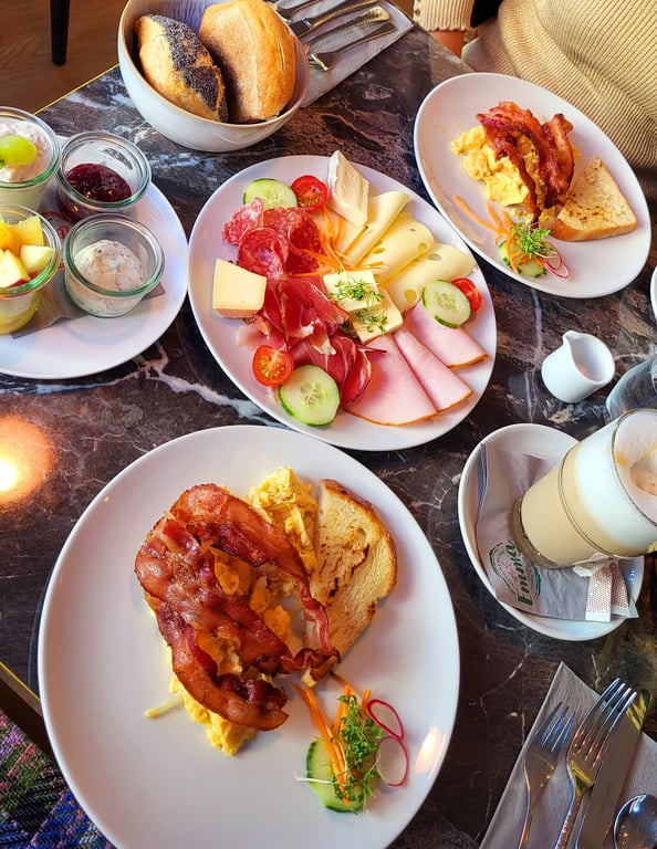 Lotta - Café & Bar