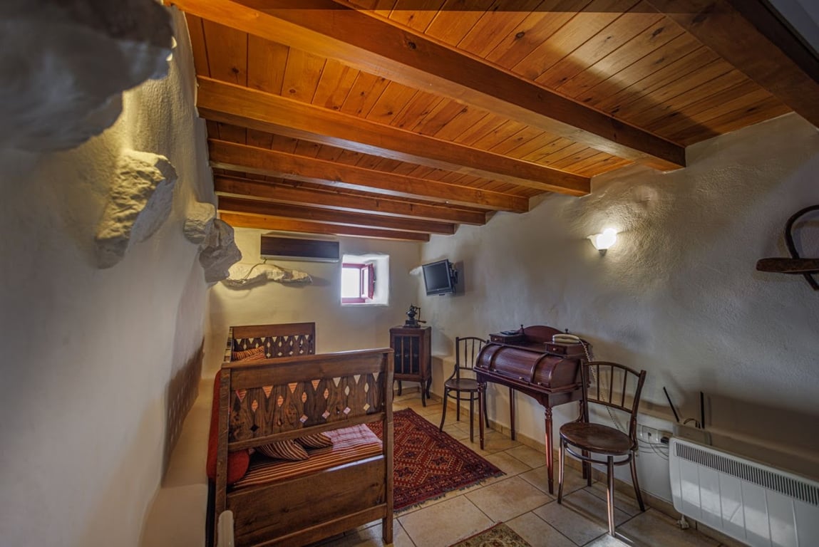 Lithos Stone Suites