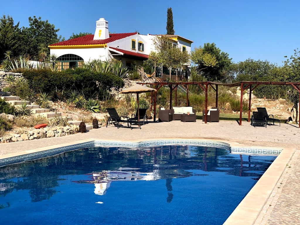 Molinum, a Soulful Country House
