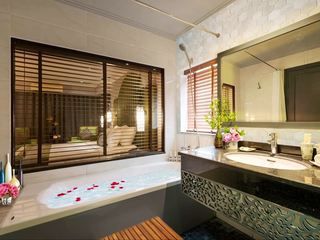 Hanoi Center Silk Classic Hotel & Travel