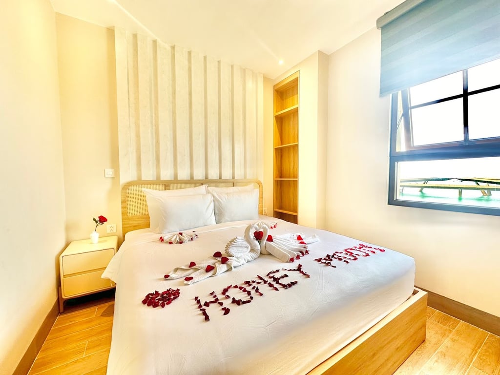 HANZ Lagoon Sunset Boutique Hotel