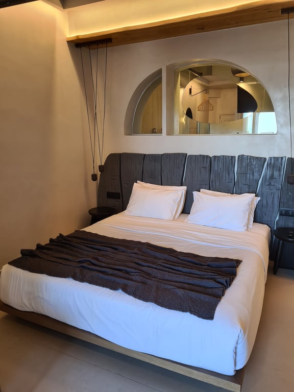 Hom Santorini