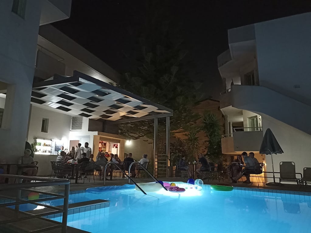 Summer Beach Hotel