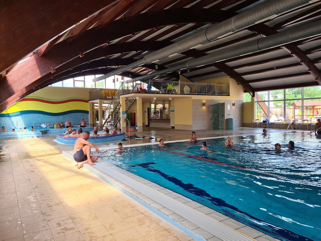 Barack Thermal Resort