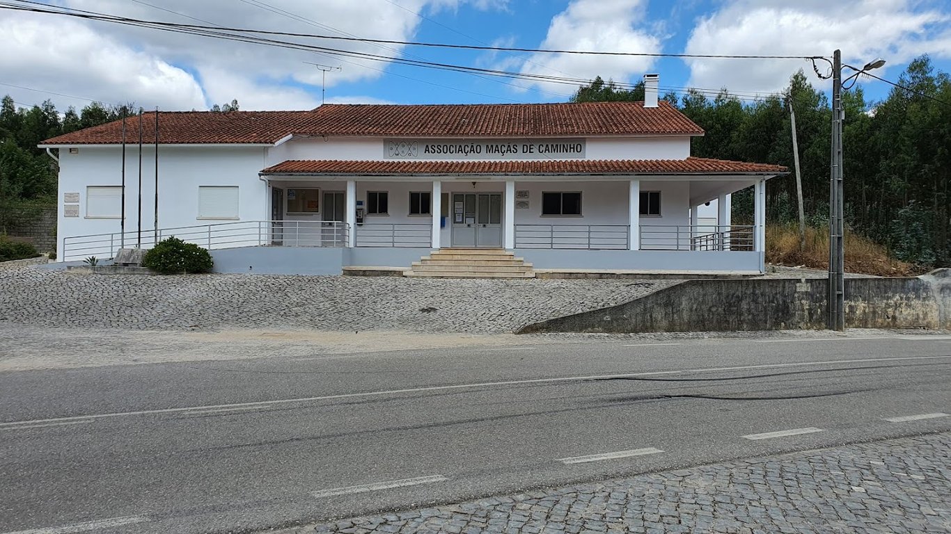 Associação de Maçãs de Caminho