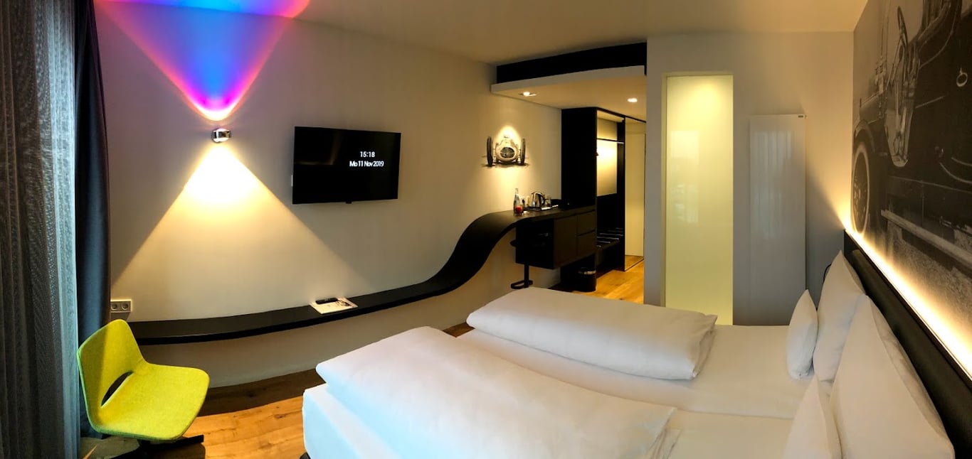 V8 HOTEL Motorworld Region Stuttgart