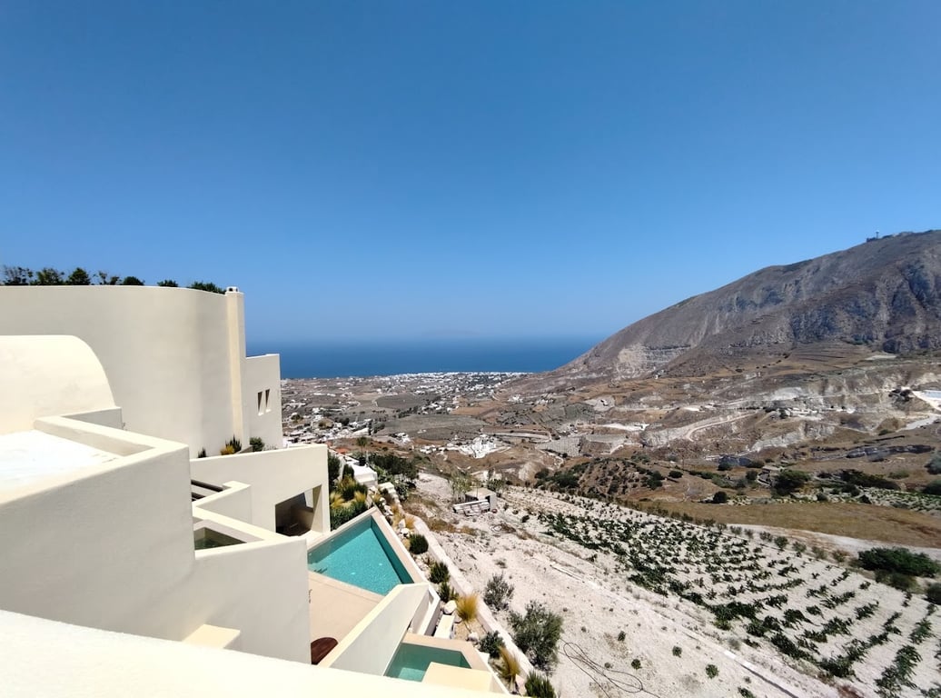 Elessa Hotel