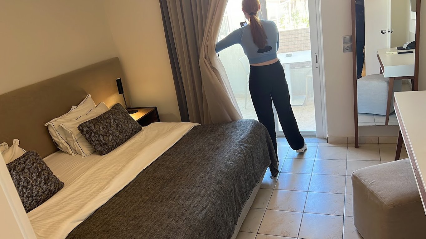 More Meni Residence & Suites