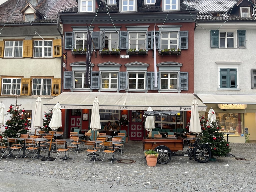 Petrus Cafe Brasserie
