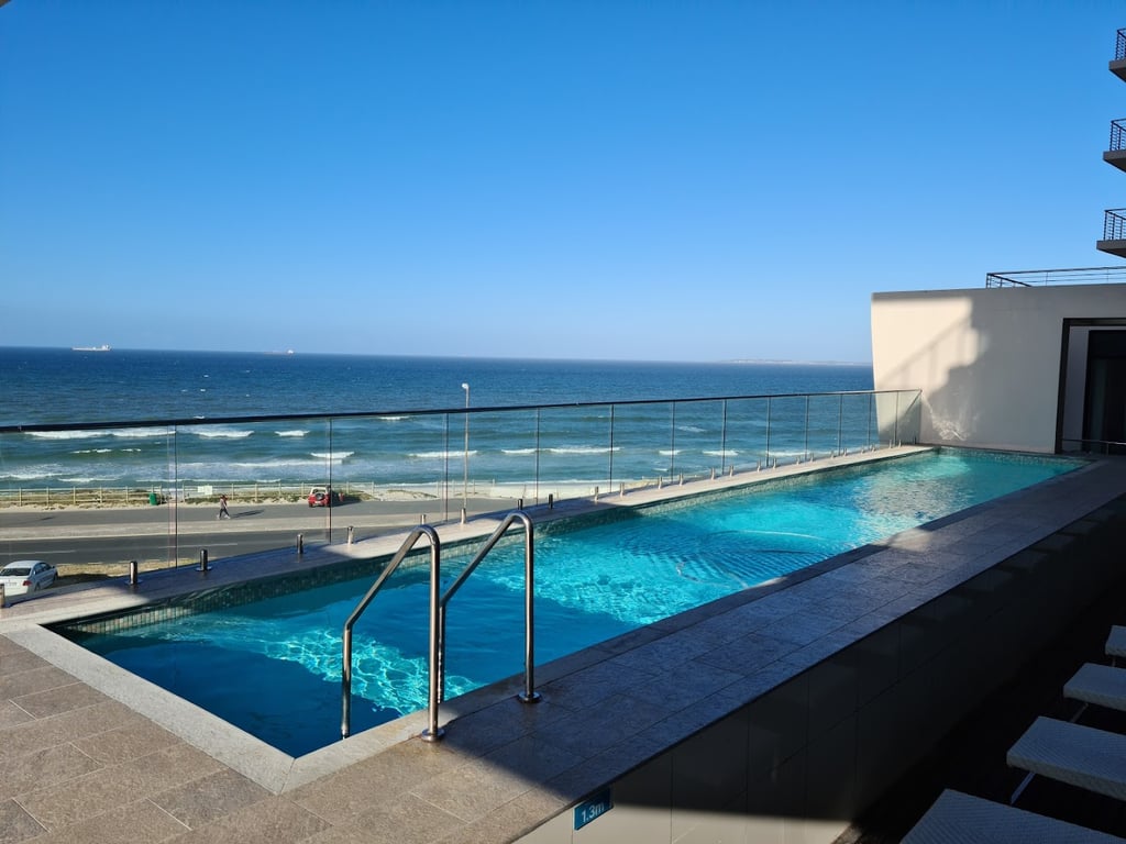Blaauwberg Beach Hotel