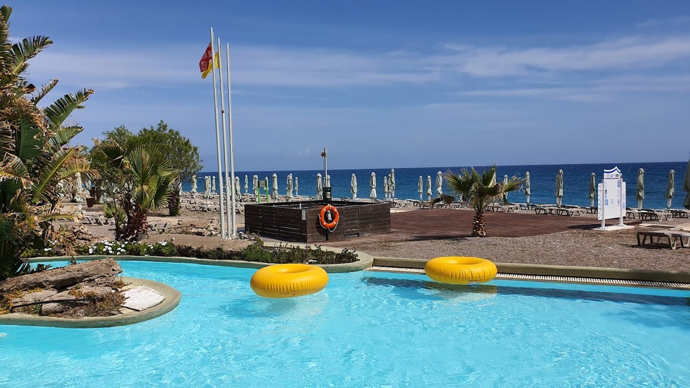 Esperos Mare Resort