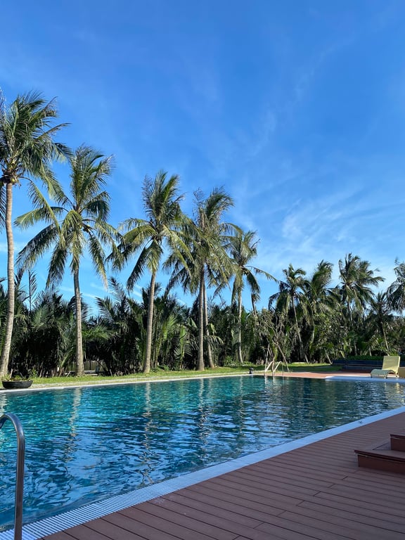 Moodhoian Riverside Resort & Spa