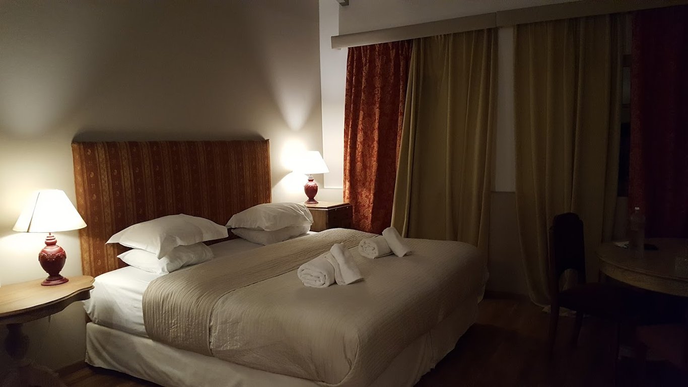 Emporikon Athens Hotel