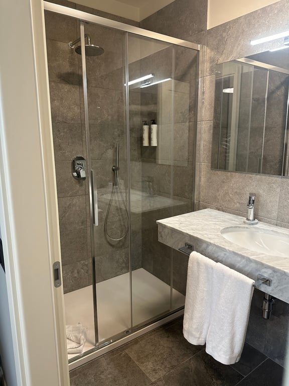 Flom Boutique Hotel