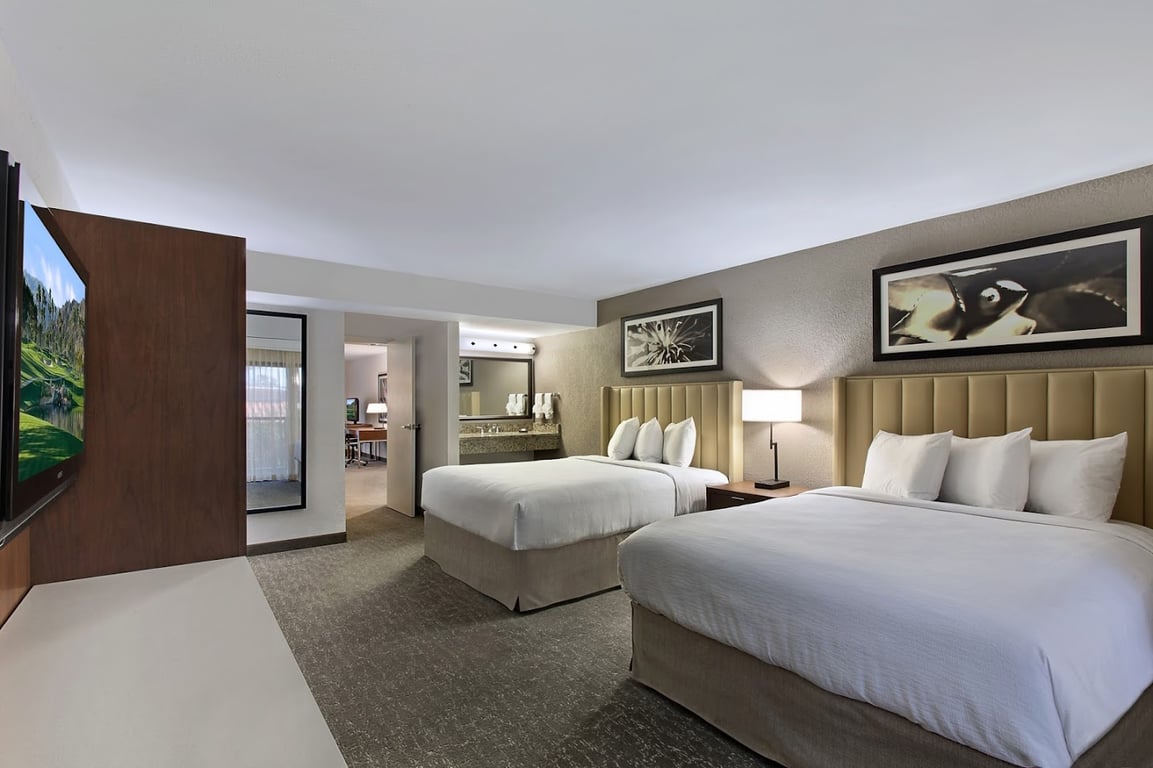 Embassy Suites Palm Desert