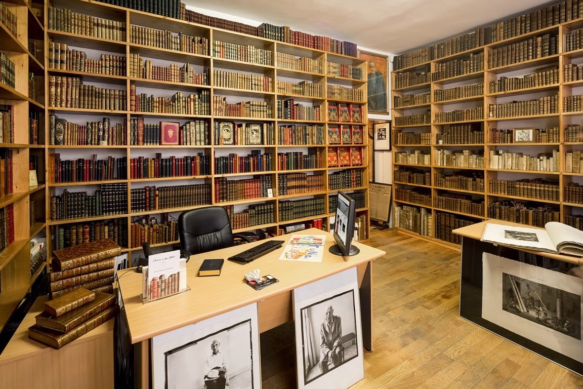 Books & Antiques