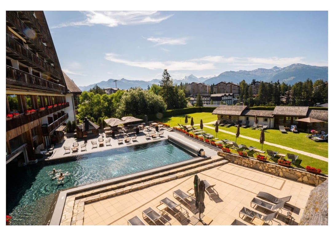 Hostellerie du Pas de l'Ours "Relais et Châteaux"