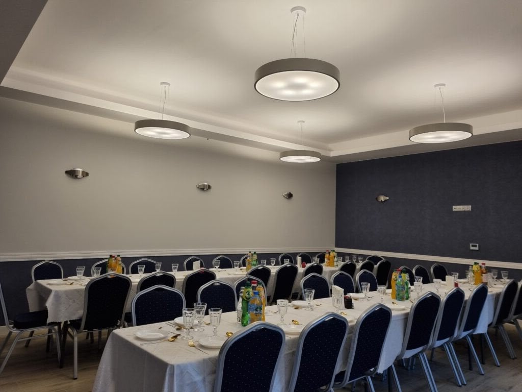 Sala na konsolacje, stypa, obiady po pogrzebie przy cmentarzu komunalnym Łuków