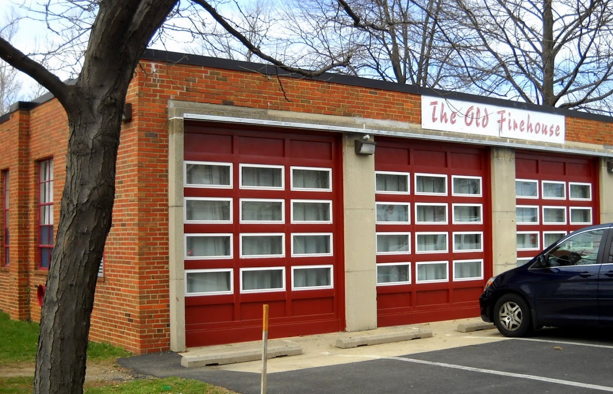 McLean Old Fire House Center