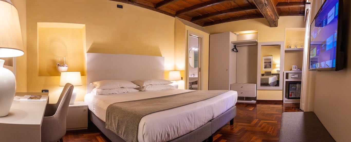 Hotel Boutique Antiche Mura