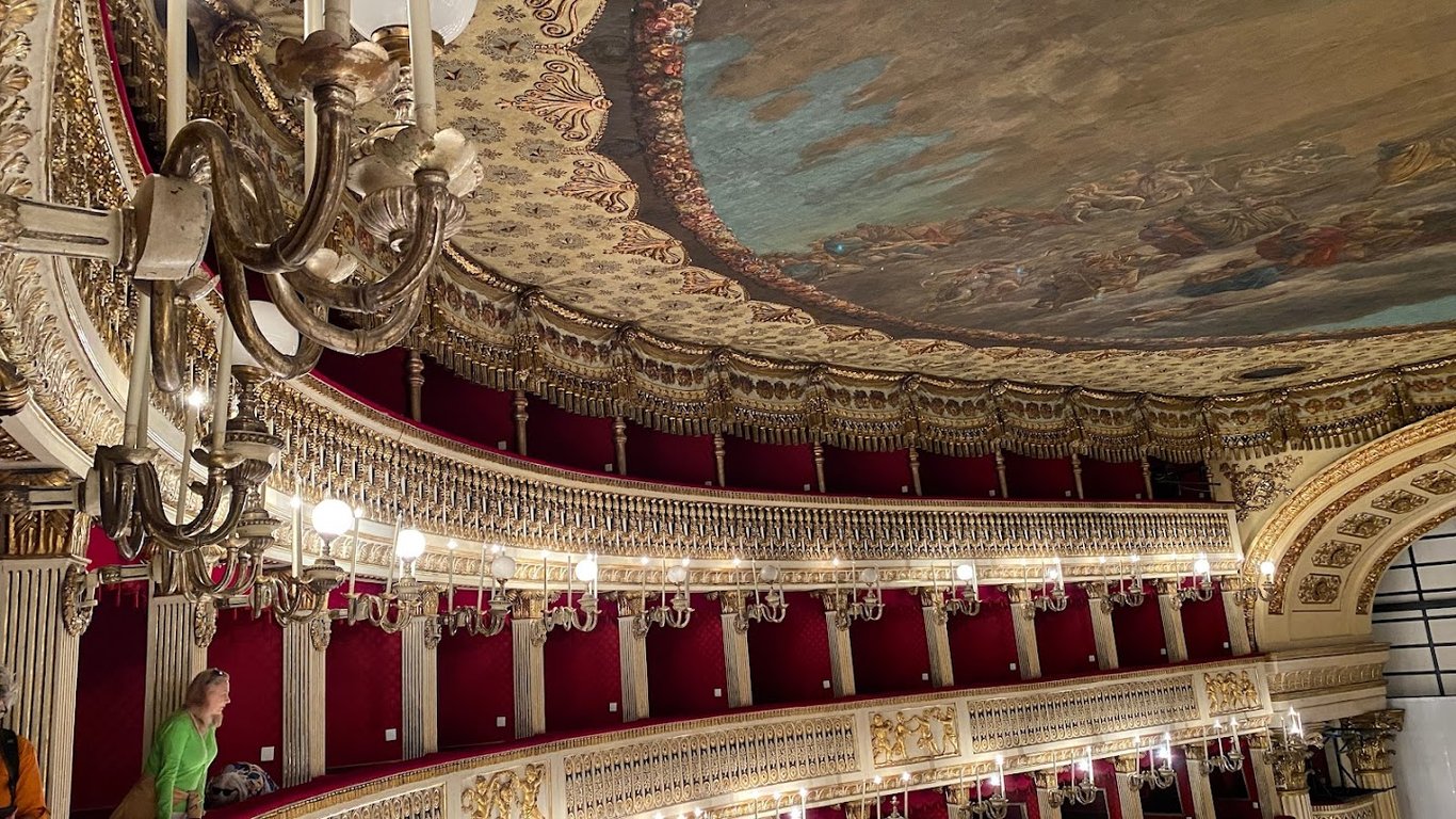 Teatro San Carlo, Naples