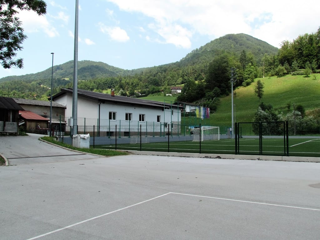 SINDIKALNI DOM REČICA