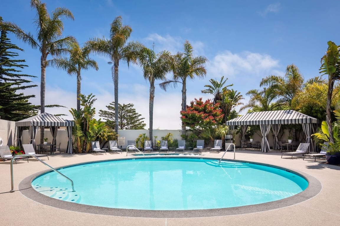 Portola Hotel