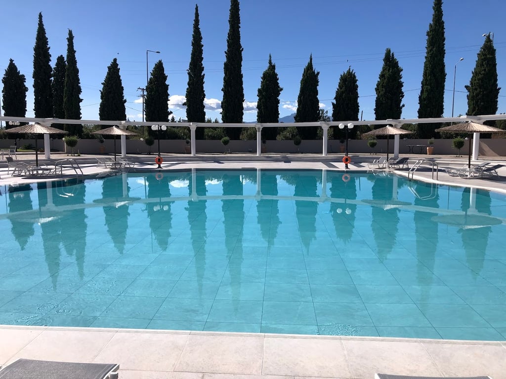 Kouros Hotel