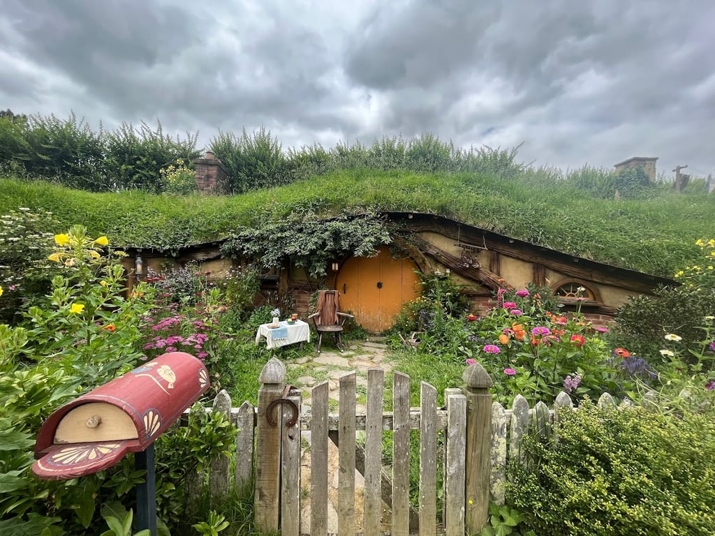 Hobbiton Movie Set
