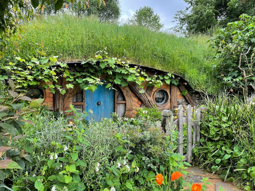 Hobbiton Movie Set