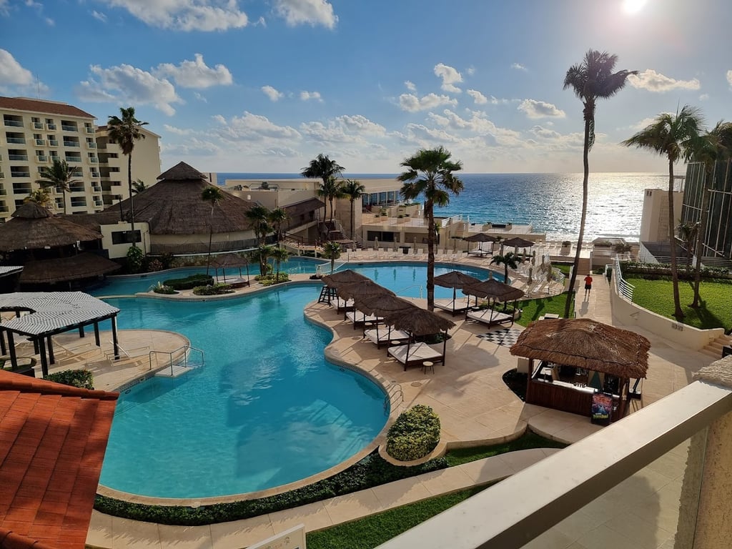Emporio Cancun