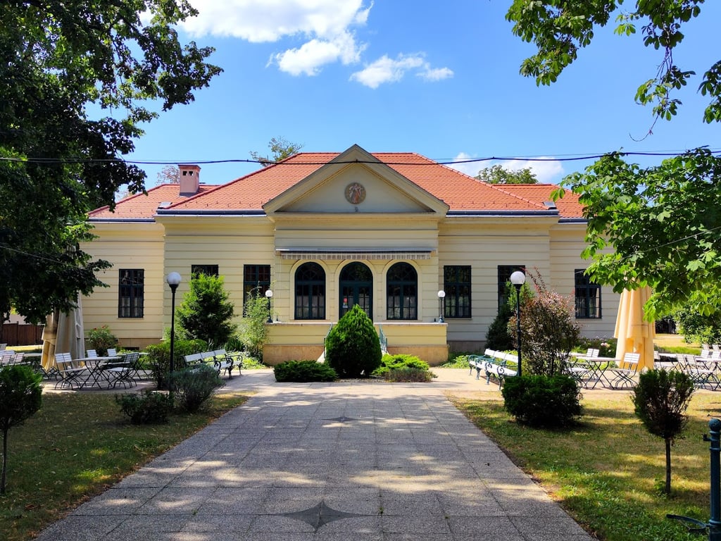 Új Tündérkert Étterem