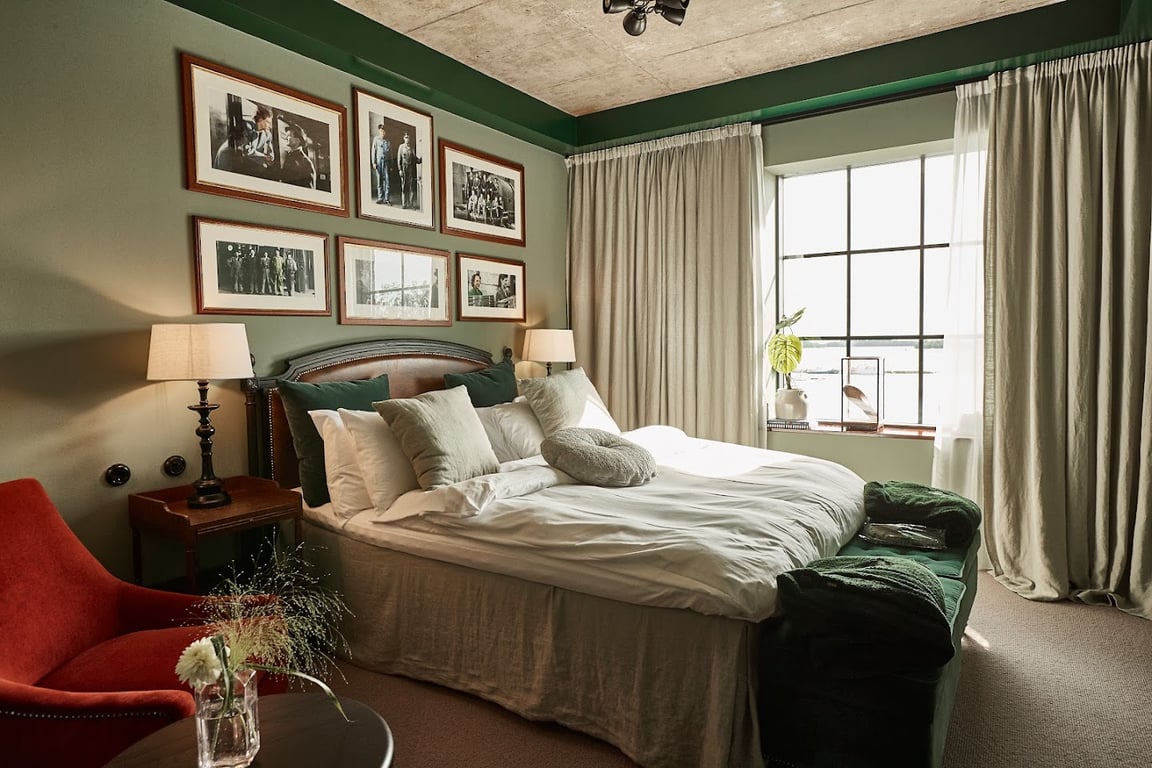 Steam Hotel