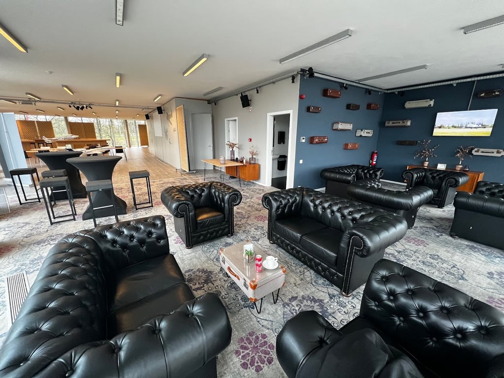 E-Lounge