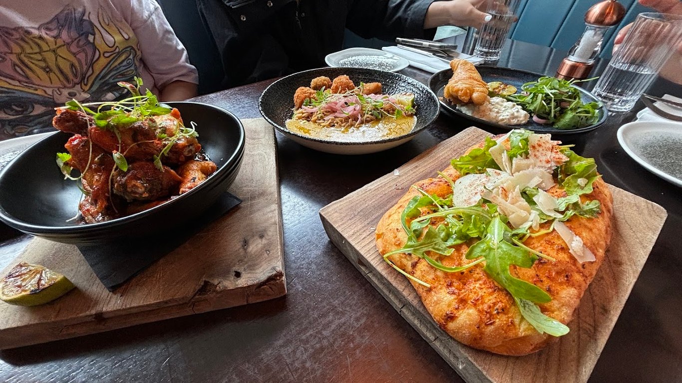 Zampas Bar And Restaurant
