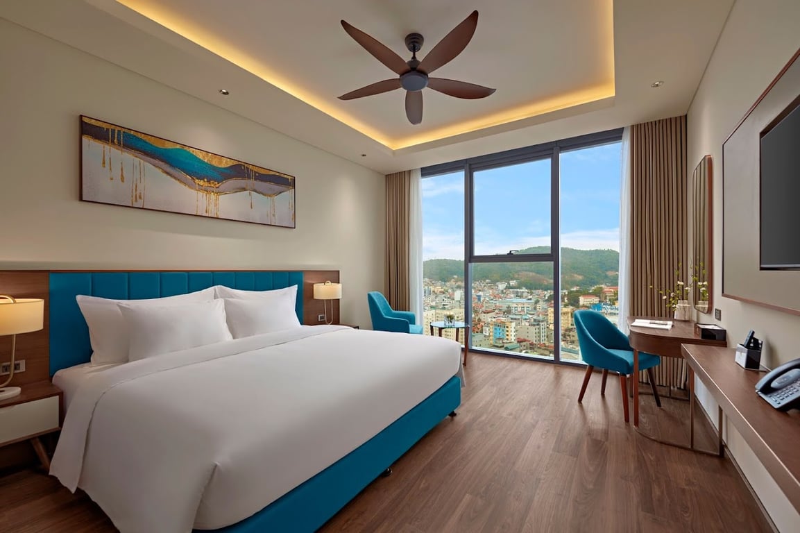 The Watson Premium HaLong Hotel