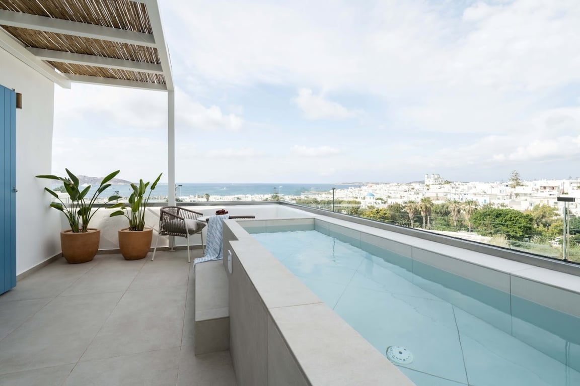 Aura Suites Paros