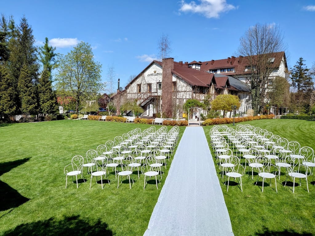 The Crown of the Giant Mountains - Manor House