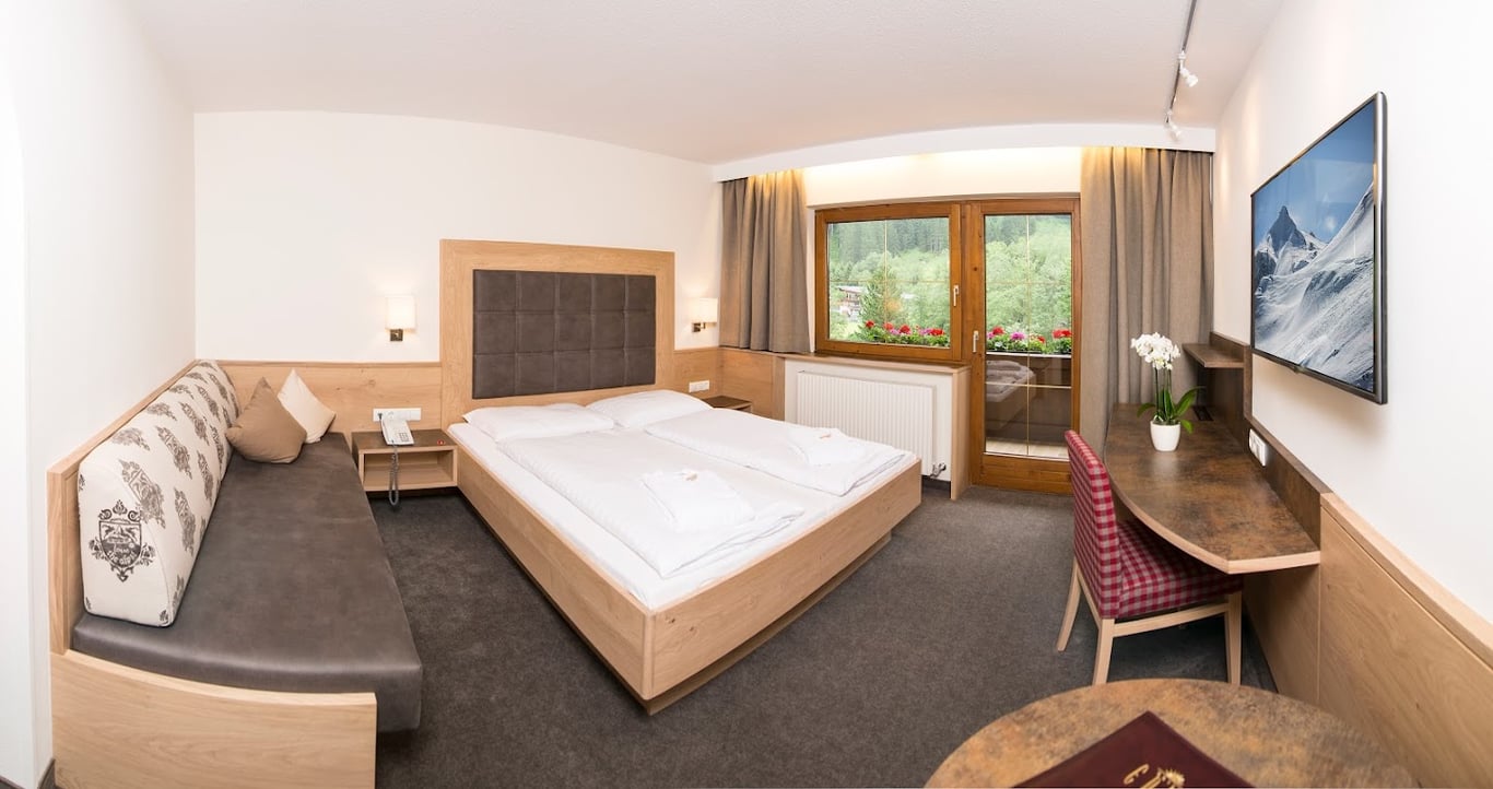 Hotel Eden Tux