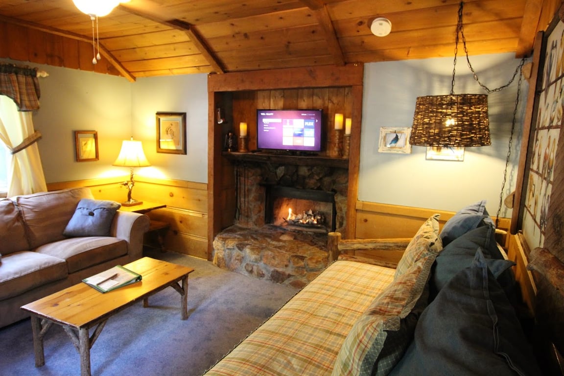 Arrowhead Pine Rose Cabins