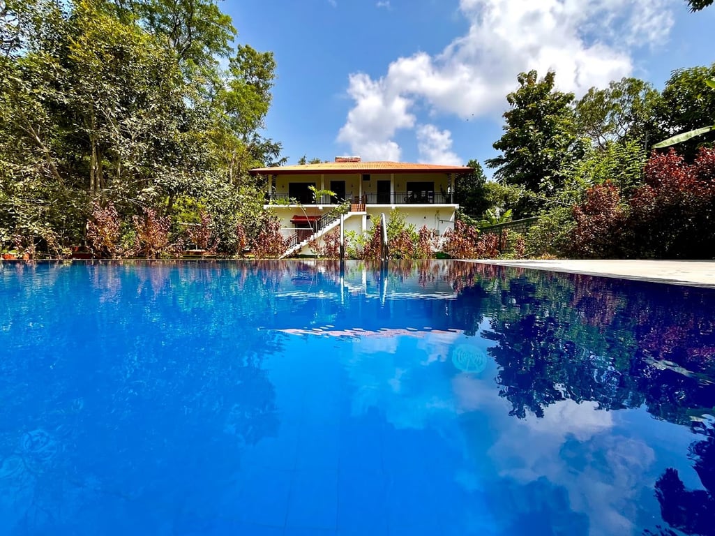 Sigiriya Cashew Palace Resort