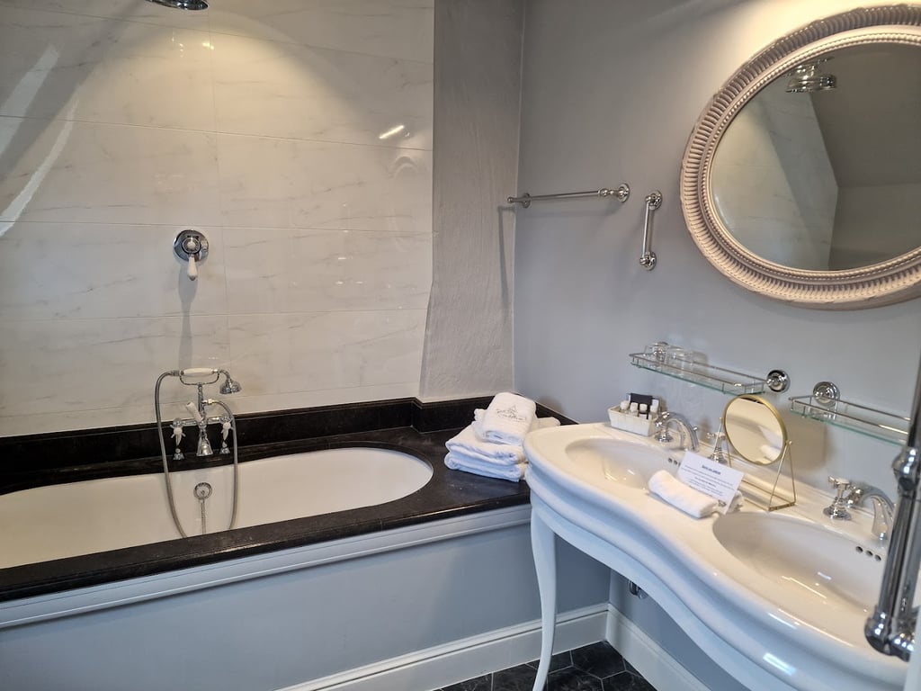Boutique Hotel De Castillion - Small elegant family hotel