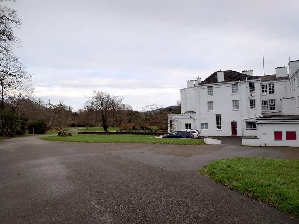 Faenol Estate
