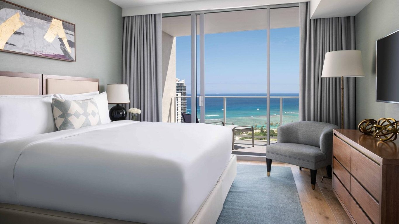 The Ritz-Carlton Residences, Waikiki Beach