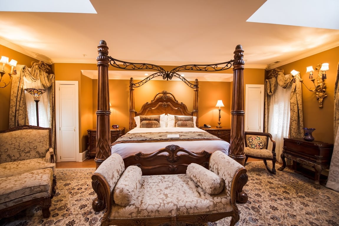 1840s Carrollton Inn