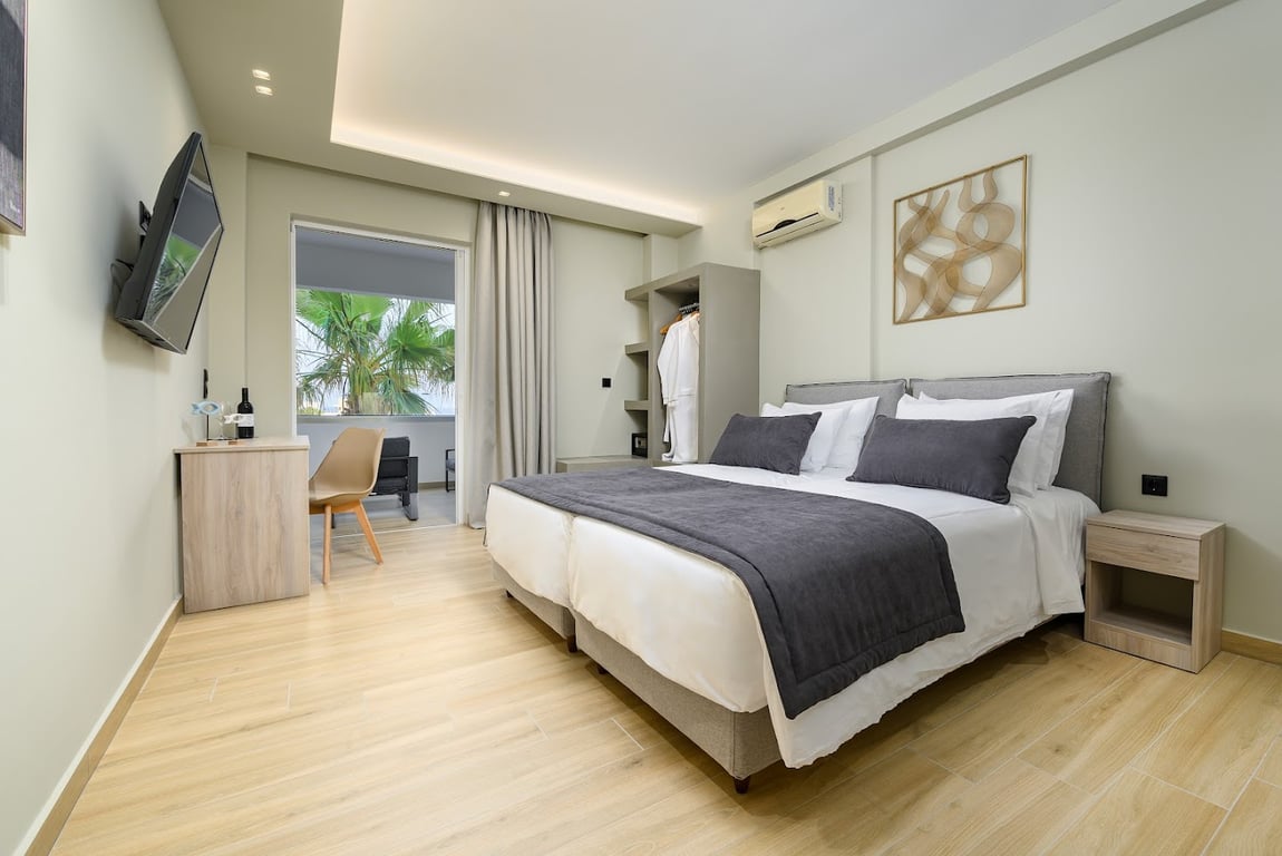 Nicolas Grand Suites, Adults Only
