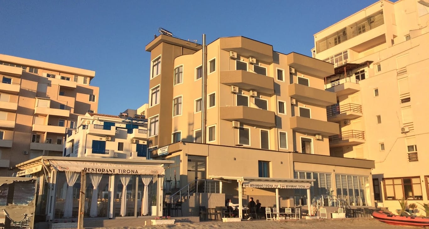 Hotel Tirona