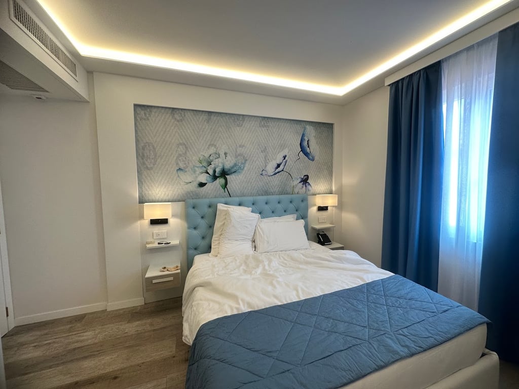 Petit Hotel