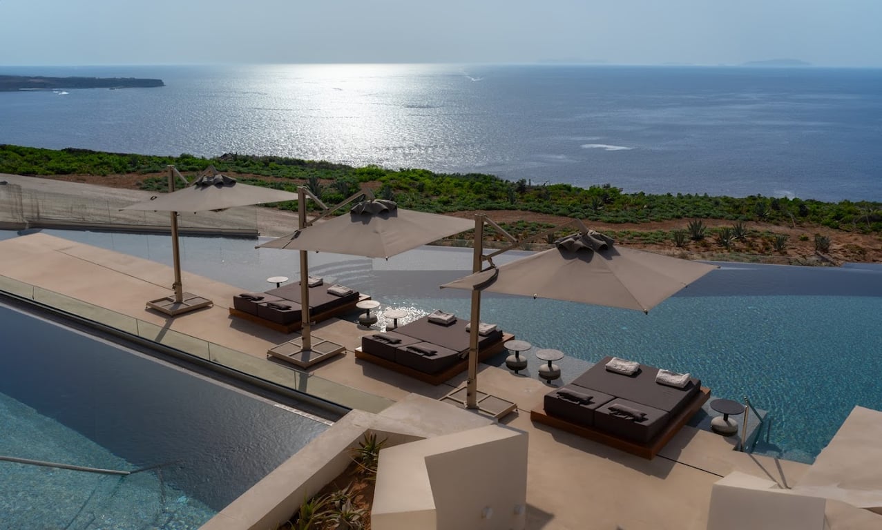 Santo Mine Oia Suites